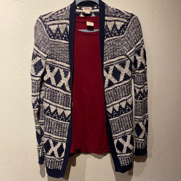 Hollister shirt and cardigan - Picture 1 of 6